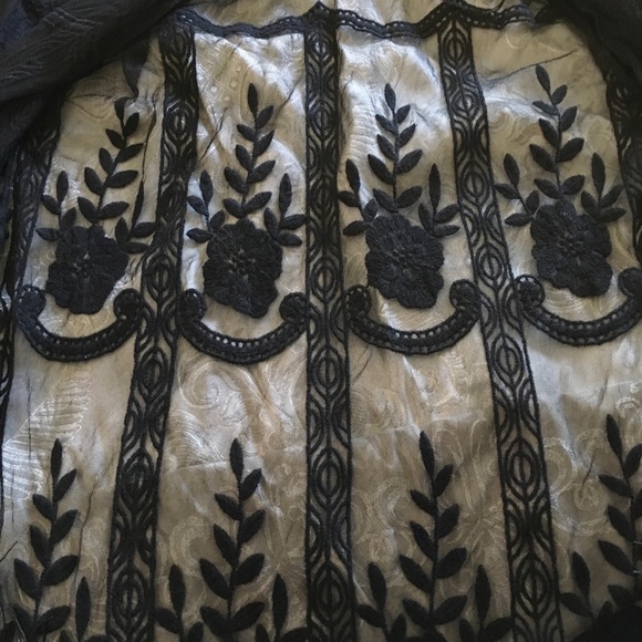 Forever 21 floral embroidered mesh kimono - Picture 5 of 7